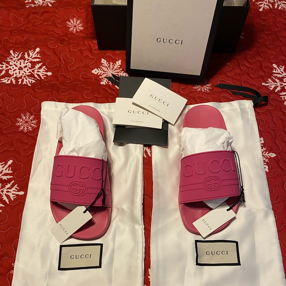 Never worn Gucci shoes